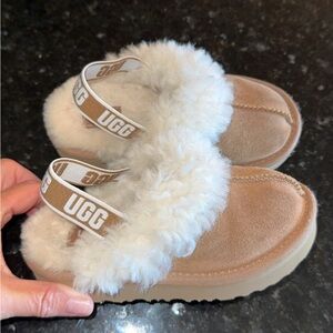 Authentic toddler size 10 UGG